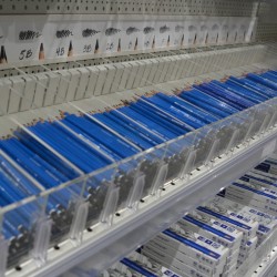 Divisória de acrílico pra Prateleiras de Lojas