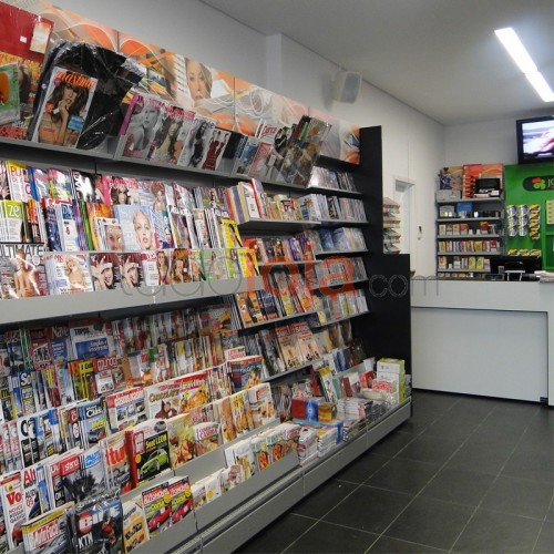 Estantes de Revistas e Jornais