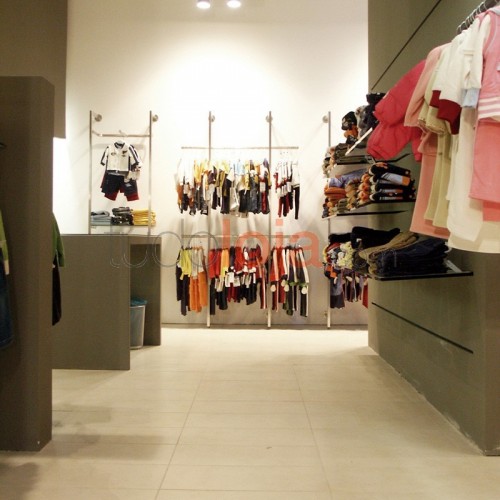 Estantes para Loja de Roupa