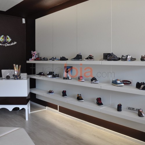 Loja de Sapatos 004 - Estantes e Painéis