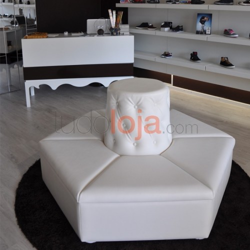 Loja de Sapatos 017 - Estantes e Painéis