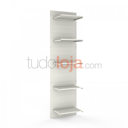 Painel perfurado com prateleiras