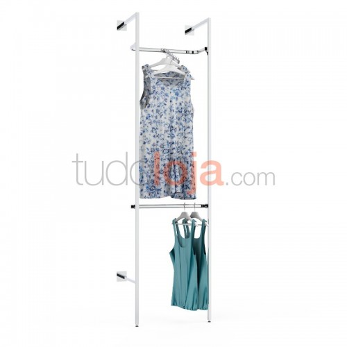 Estante Mural H2420 para Lojas de Roupa