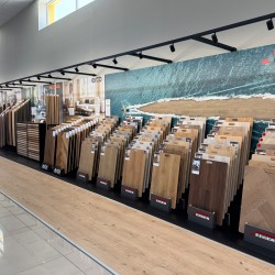 Expositores para pavimento - Loja materiais construção