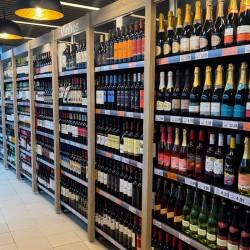 Estantes para Garrafeira e Supermercado