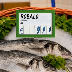 Precário com números para peixe